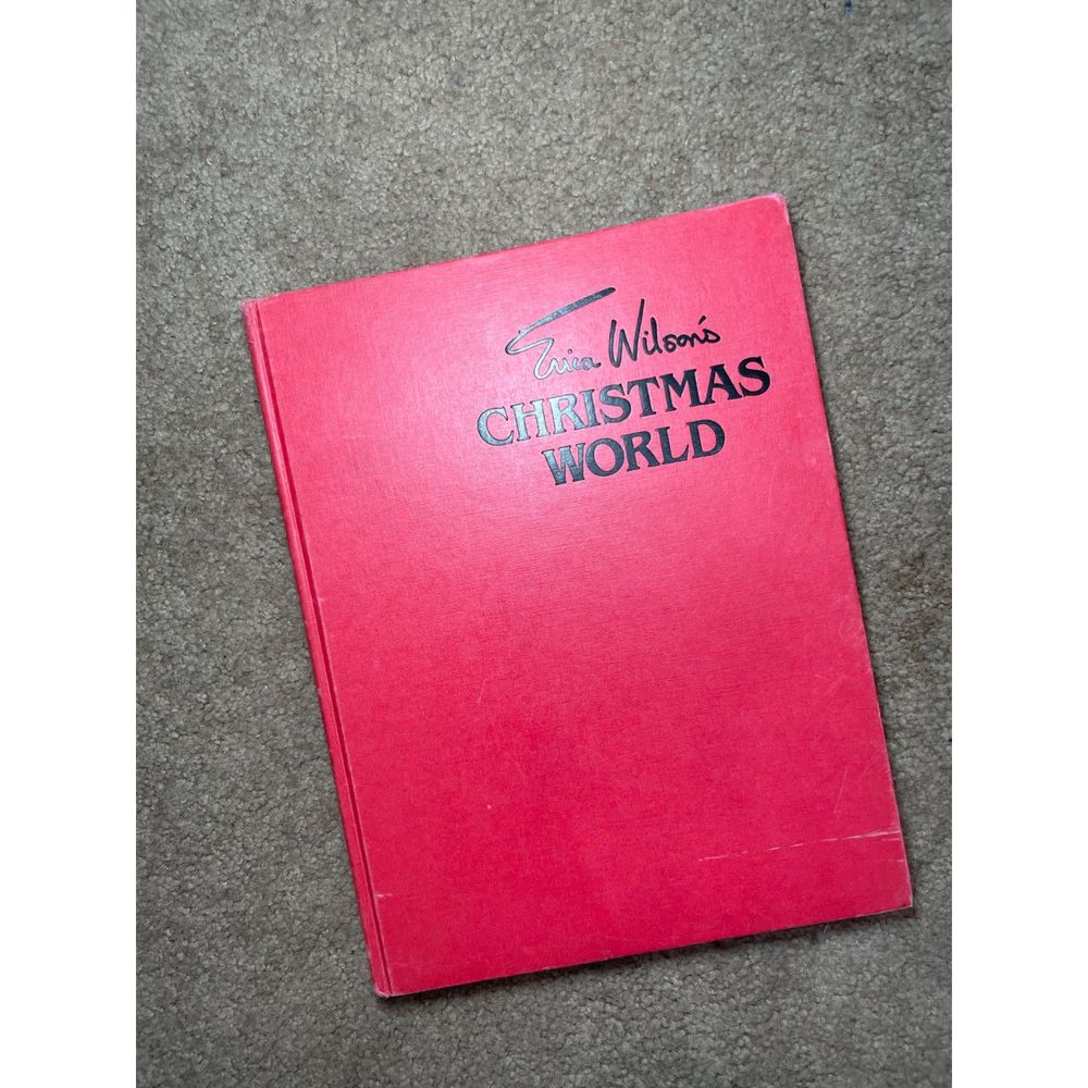 Hardcover Book: Erica Wilson's Christmas World‎